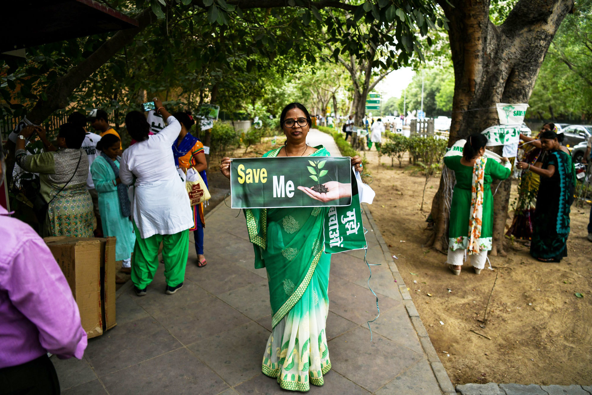 In India’s Quick-Rising Cities, a Grassroots Effort to Save the Bushes