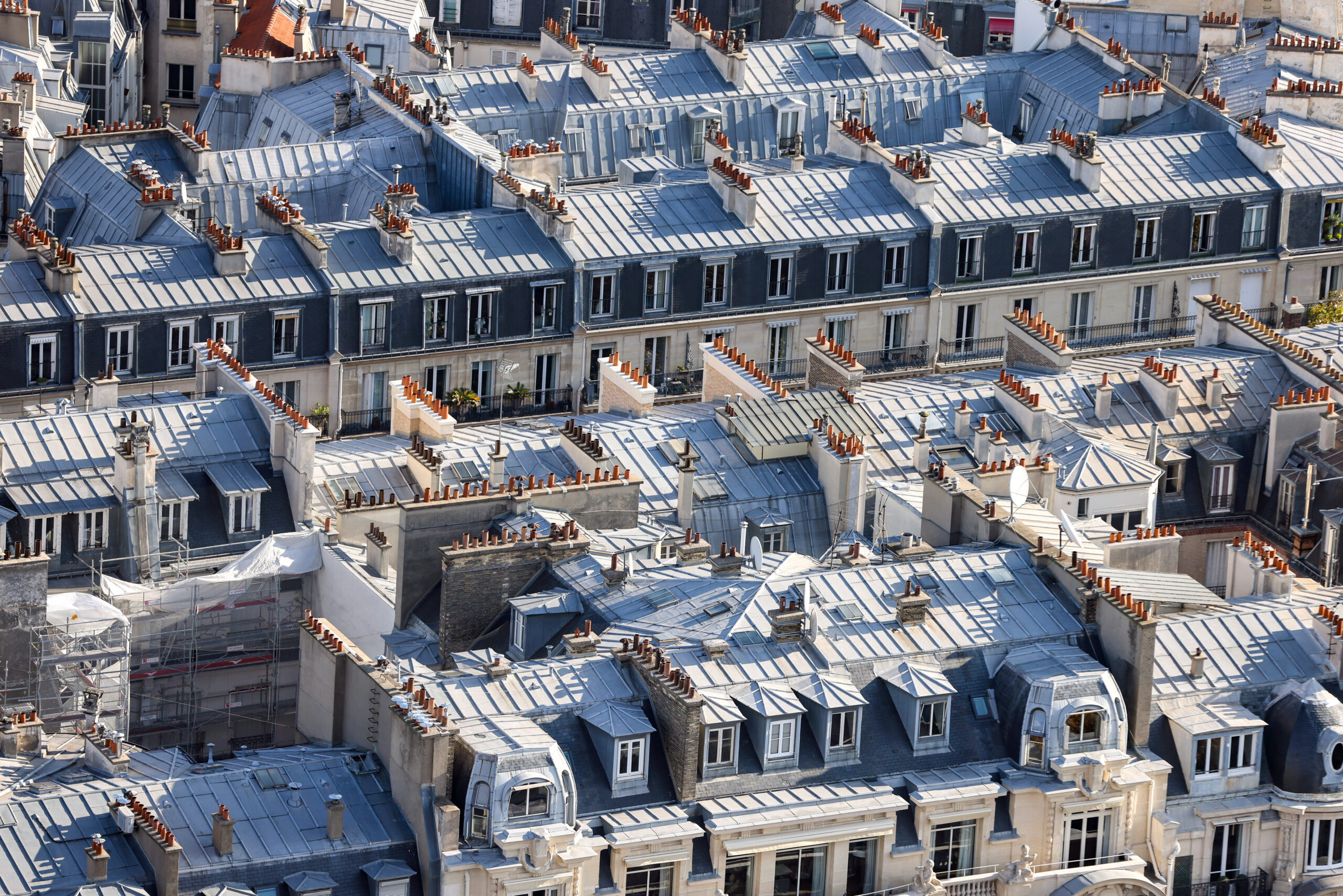 Paris When It Sizzles: The Metropolis of Gentle Goals to Get Good on Warmth