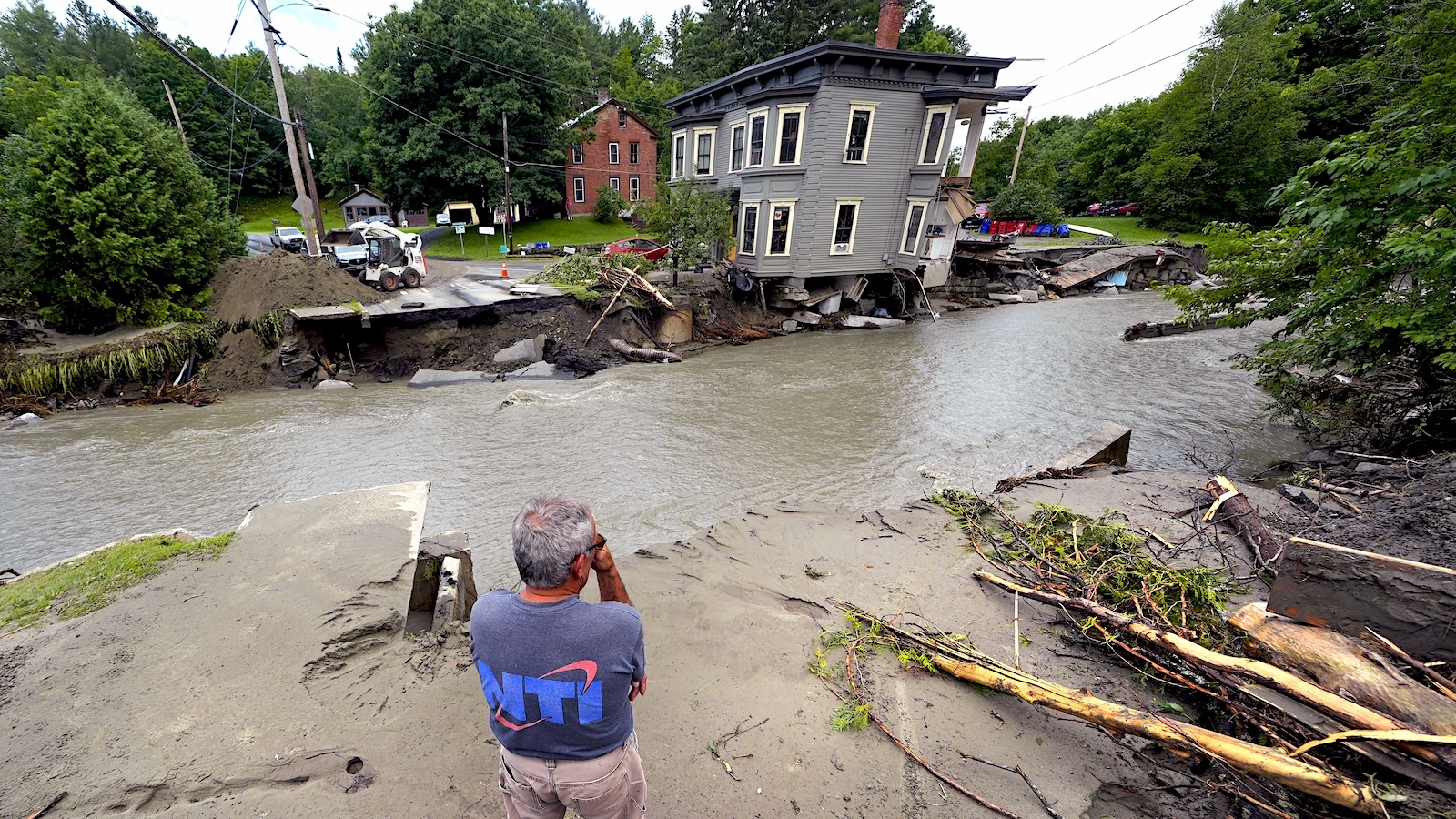 In Vermont, a Push to Forestall Flooding or Get Out of the Approach